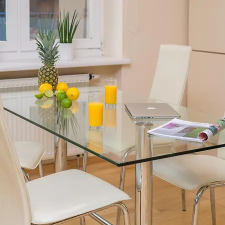 Rent Like Domaniewska 22a * Warsaw